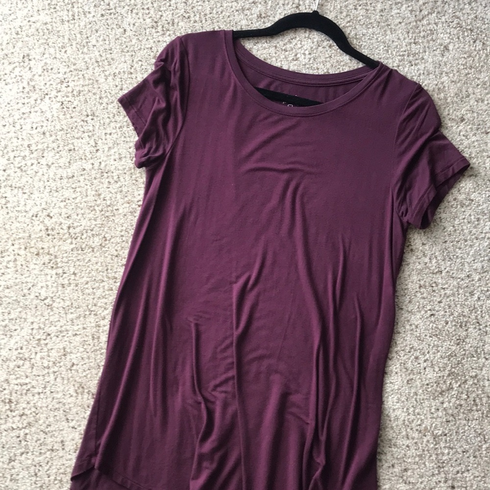 American eagle maroon short sleeve flowy top
